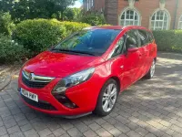 Used Vauxhall Zafira SRi 140 HP (102 kW) 2014 Red MPV