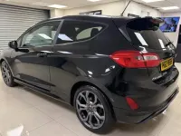 Usado Ford Fiesta ST-Line 125 CV (91 kW) 2017 Negro Utilitario