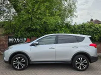 Usado Toyota RAV4 124 HP (91 kW) 2015 Prateado SUV