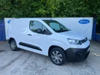 Used Citroën Berlingo 100 HP (73 kW) 2023 White MPV