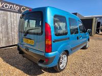 Usado Renault Kangoo Expression 106 HP (77 kW) 2009 Azul Monovolume