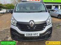 used Renault Trafic 1.6 LL29 BUSINESS DCI 120 BHP IN SILVER WITH 61,760 MILES AND A FULL SERVICE HISTORY, 2 OWNER FROM N