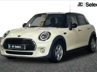 Used Mini Cooper Classic 134 HP (98 kW) 2019 White Hatchback