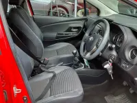 Used Toyota Yaris 99 HP (72 kW) 2015 Red Hatchback