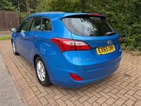 Used Hyundai i30 SE 110 HP (80 kW) 2015 Blue Estate