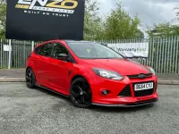 Begagnad Ford Focus Zetec 125 HK (91 kW) 2014 Röd Halvkombi