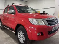 Used Toyota HiLux 171 HP (125 kW) 2015 Red Pickup