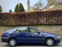 Used Toyota Avensis 2000 Blue Hatchback