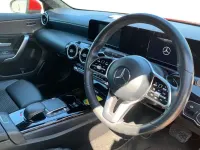 Usado Mercedes A200 163 CV (119 kW) 2020 Rojo Utilitario