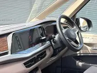 Begagnad VW Multivan Style 150 HK (110 kW) 2025 Grå Minibuss