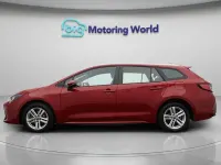 Usado Toyota Corolla 140 HP (102 kW) 2023 Vermelho Carrinha