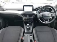 Used Ford Focus Zetec 100 HP (73 kW) 2019 White Hatchback