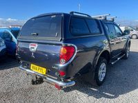 Usado Mitsubishi L200 176 HP (129 kW) 2014 Azul Pickup
