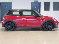 Used Mini Cooper Classic 134 HP (98 kW) 2021 Red Hatchback