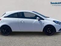 Used Vauxhall Corsa SRi 90 HP (66 kW) 2017 White Hatchback