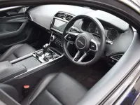 Usado Jaguar XE R-Dynamic 204 HP (150 kW) 2021 Preto Sedan
