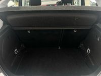 Used Vauxhall Corsa SRi 89 HP (65 kW) 2015 Silver Hatchback