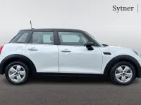 Used Mini Cooper Classic 134 HP (98 kW) 2023 White Hatchback