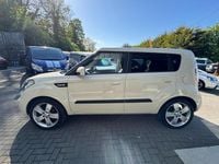 Używany Kia Soul 126 KM (92 kW) 2010 Beżowy SUV