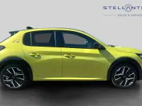 Occasion Peugeot e-208 GT 113 kW (154 ch) 2024 Jaune Citadine