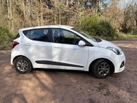 Used Hyundai i10 Premium 67 HP (49 kW) 2014 White Hatchback