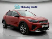 Usado Kia Stonic GT-Line 118 CV (86 kW) 2022 Rojo SUV