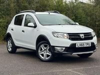 Used Dacia Sandero Ambiance 90 HP (66 kW) 2015 White Hatchback