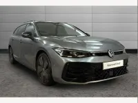 Usado VW Passat R-line 147 HP (108 kW) 2025 Cinzento Carrinha