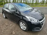 Käytetty Peugeot 208 Active 100 HP (73 kW) 2019 Musta Viistoperä