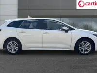 Used Toyota Corolla 122 HP (89 kW) 2022 White Estate