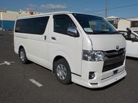 Used Toyota HiAce 2010 White MPV