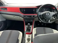 Begagnad VW Polo Beats 80 HK (58 kW) 2020 Silver Halvkombi