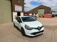 Used Renault Clio Dynamique 75 HP (55 kW) 2013 White Hatchback