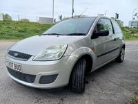 Usado Ford Fiesta Style 75 HP (55 kW) 2007 Prateado Citadino