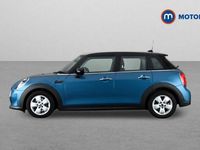 Begagnad Mini Cooper Classic 136 HK (100 kW) 2022 Blå Halvkombi