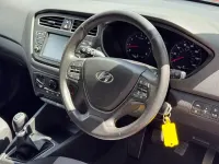 Used Hyundai i20 SE 84 HP (61 kW) 2019 Red Hatchback