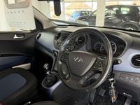 Usado Hyundai i10 Premium 83 HP (61 kW) 2015 Branco Citadino