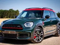 Used Mini John Cooper Works 306 HP (225 kW) 2022 Green Hatchback
