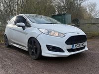 Used Ford Fiesta Sport 95 HP (69 kW) 2013 White Hatchback