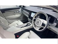 Second-hand Volvo V90 Ultimate 250 CP (183 kW) 2023 Negru Break