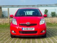 Used Toyota Yaris 68 HP (50 kW) 2011 Red Hatchback