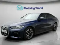 Begagnad BMW i4 M Sport 250 kW (340 HK) 2023 Blå Sedan