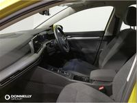 Second-hand VW Golf VIII Life 147 CP (108 kW) 2020 Galben Hatchback