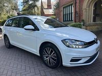 Used VW Golf VII SE 115 HP (84 kW) 2018 White Estate
