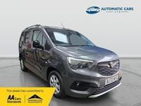 Begagnad Vauxhall Combo Elite 130 HK (95 kW) 2022 Grå Minibuss