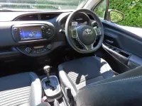 Used Toyota Yaris 101 HP (74 kW) 2014 White Hatchback