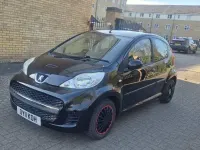 Second-hand Peugeot 107 68 CP (50 kW) 2011 Negru Hatchback