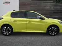 Neu Peugeot 208 Allure 99 PS (72 kW) 2026 Gelb Kleinwagen