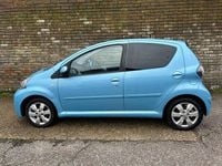 Used Toyota Aygo Style 67 HP (49 kW) 2013 Blue Hatchback