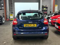 Second-hand Ford Focus Zetec 125 CP (91 kW) 2013 Albastru Hatchback